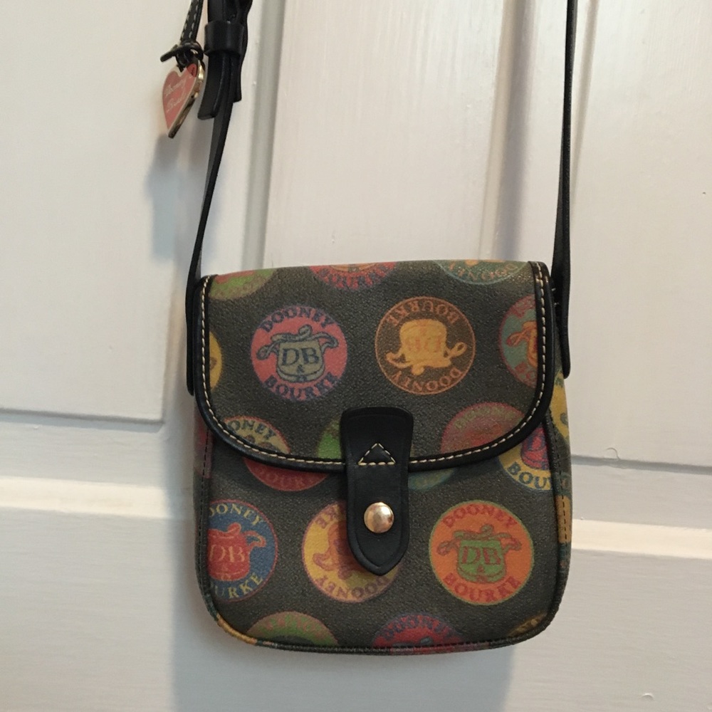 FINAL Vtg Dooney & Bourke Crossbody